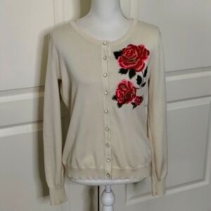 Anna Rose floral applique button down cardigan sweater lightweight size medium